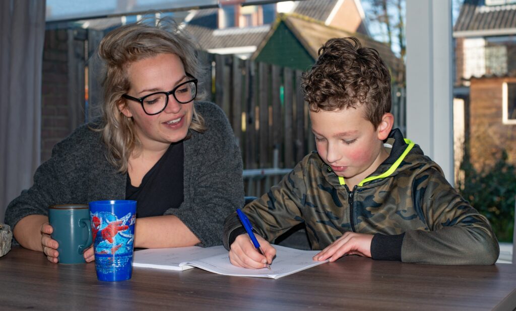 Hulp ouder bij thuisonderwijs